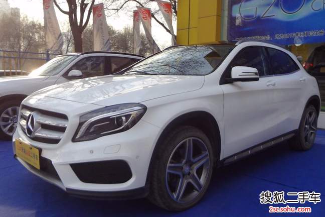 奔驰GLA级2015款GLA 260 4MATIC 