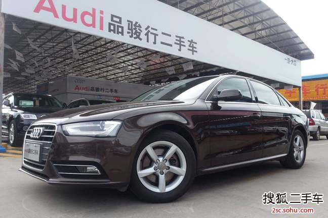 奥迪A4L2013款30 TFSI 自动舒适型