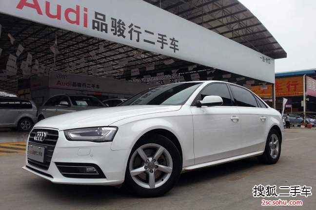 奥迪A4L2013款30 TFSI 自动舒适型