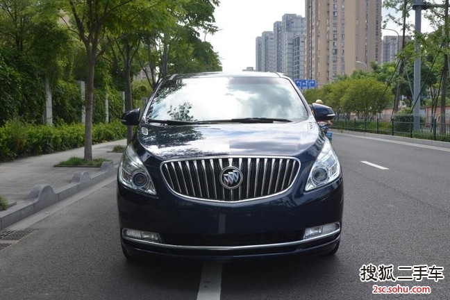 别克GL82014款3.0L XT豪华商务旗舰版