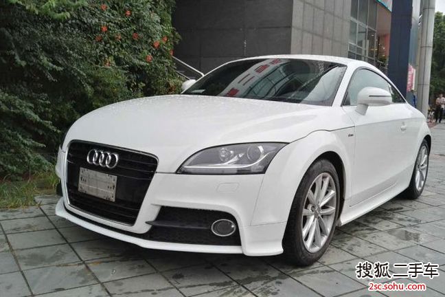 奥迪TT2013款TT Coupe 2.0TFSI 白色经典版