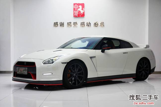 日产GT-R2015款3.8T 豪华棕红内饰版