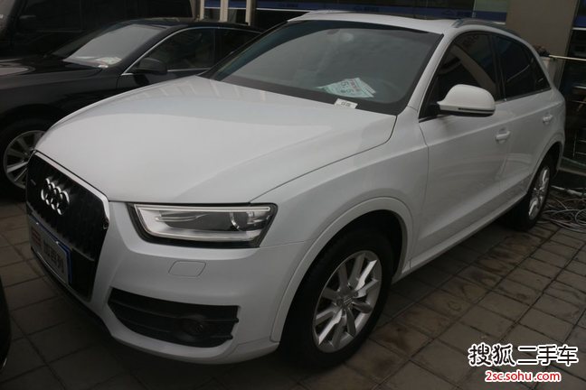 奥迪Q32013款35 TFSI 全时四驱豪华型