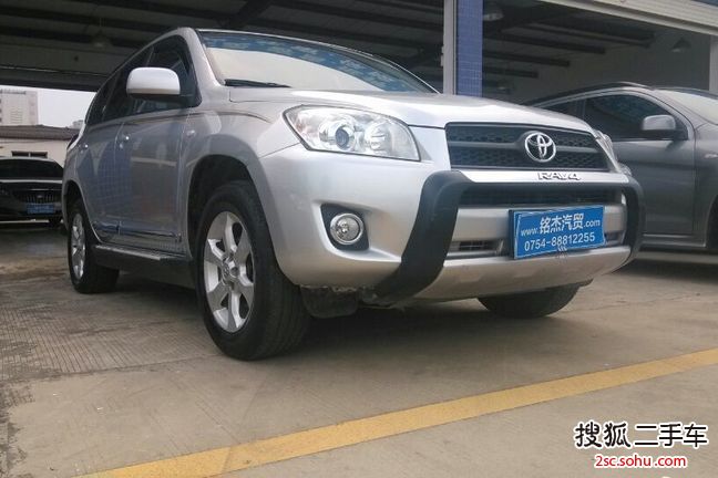 丰田RAV42010款2.0L 自动 豪华升级版