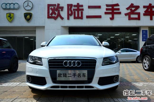 奥迪A4L2012款2.0TFSI 标准型