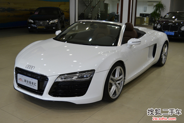 奥迪R82014款Spyder 4.2 FSI quattro