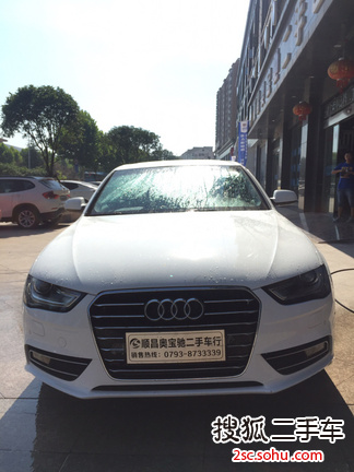 奥迪A4L2015款35 TFSI 自动标准型