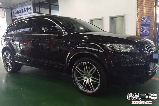 奥迪Q72010款3.0TDI quattro 领先运动典藏版