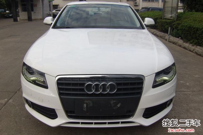 奥迪A4L2011款2.0TFSI 豪华型