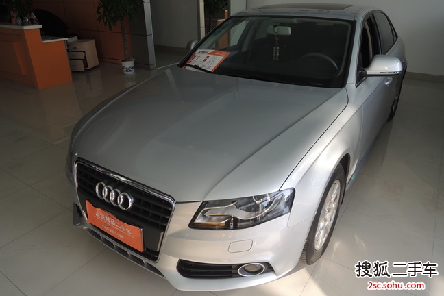 奥迪A4L2009款2.0TFSI 标准型