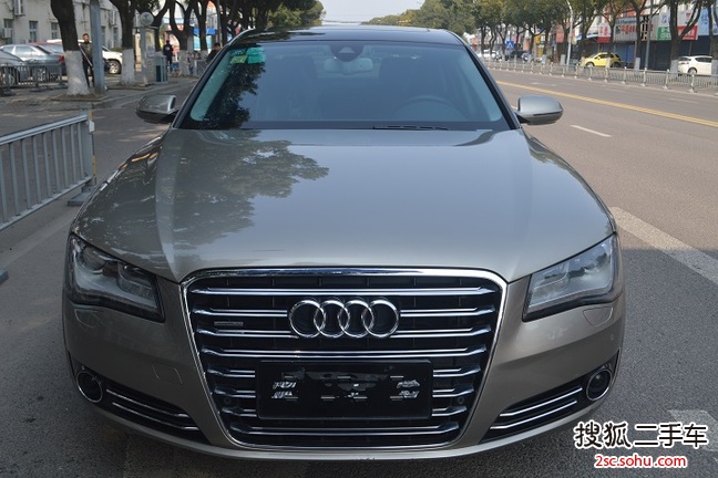 奥迪A8L2011款3.0TFSI low quattro 豪华型