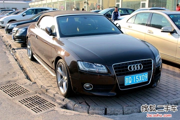 奥迪A5双门2010款2.0TFSI 风尚版