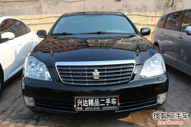 丰田皇冠2005款3.0L Royal Saloon