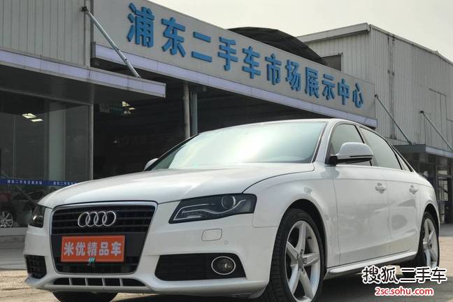 奥迪A4L2012款2.0TFSI 豪华型