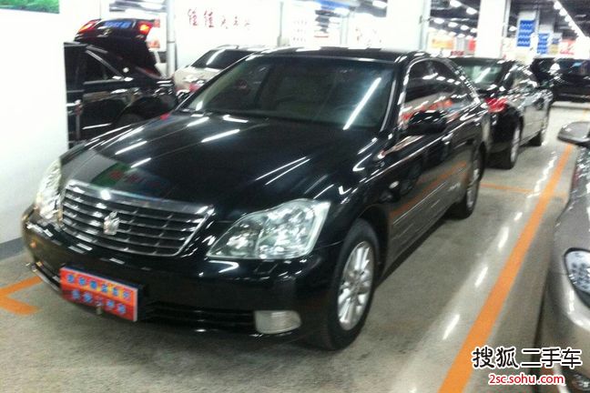 丰田皇冠2006款2.5L Royal 真皮版