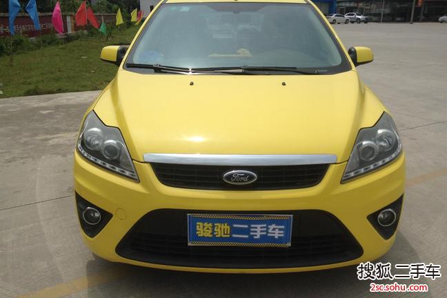 福特福克斯三厢2011款1.8L 自动豪华型