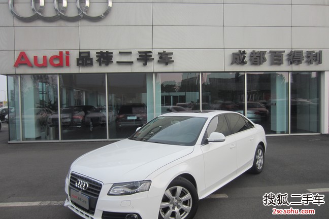 奥迪A4L2012款2.0TFSI 标准型