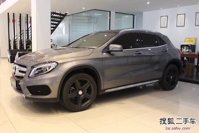 奔驰GLA级2015款GLA 260 4MATIC 