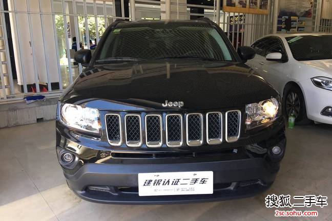 Jeep指南者2014款2.0L 两驱都市版