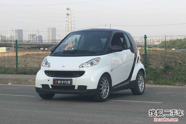 smartfortwo2011款1.0L MHD 硬顶标准版