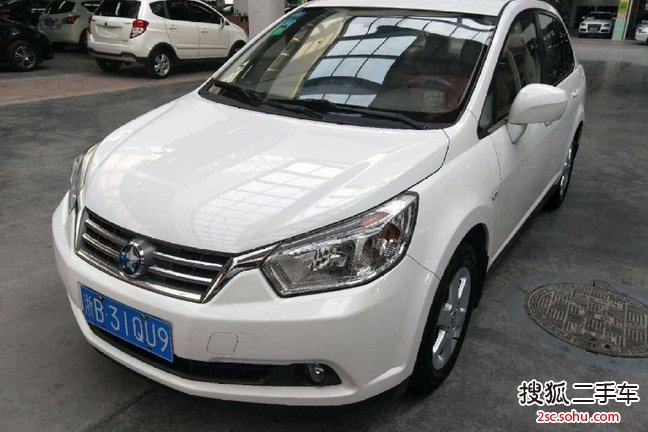 东风启辰D502014款1.6L 自动精彩版