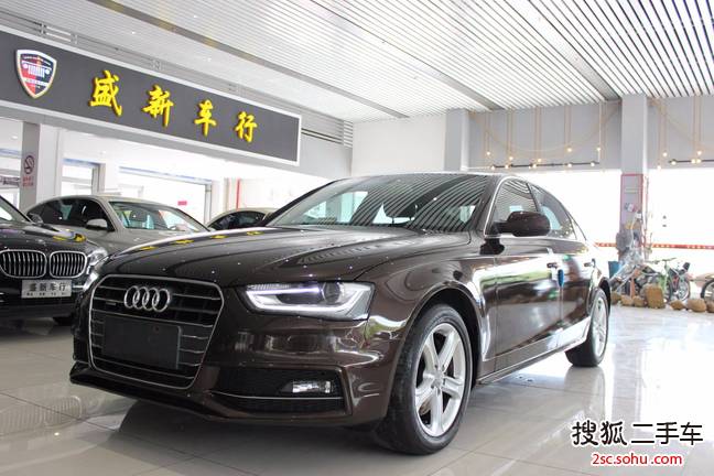 奥迪A4L2015款45 TFSI quattro个性运动型