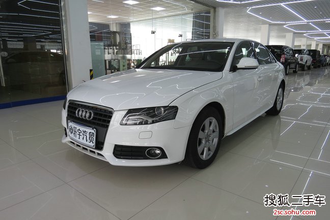 奥迪A4L2011款2.0TFSI 标准型