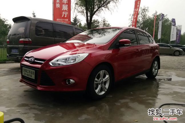 福特福克斯两厢2012款1.6L 手自一体 风尚型