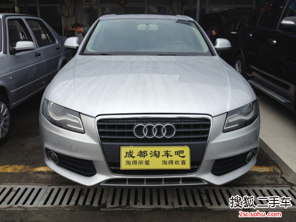 奥迪A4L2010款2.0TFSI 标准型