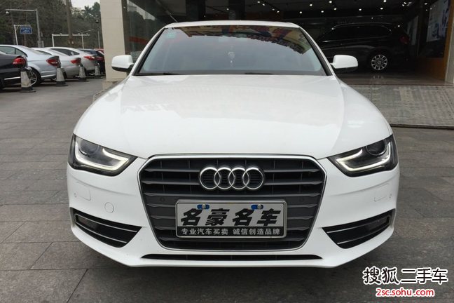 奥迪A4L2013款35 TFSI 自动舒适型