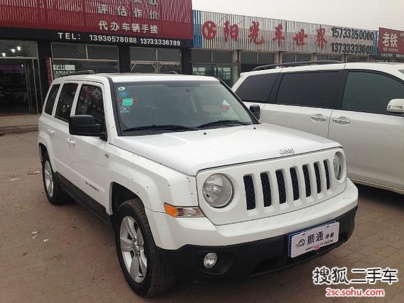 Jeep自由客2014款2.4L 运动版