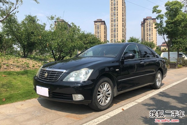 丰田皇冠2005款3.0L Royal 真皮版