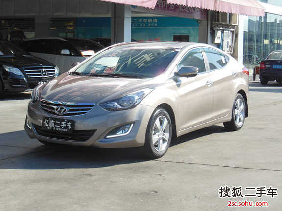 现代朗动2012款1.6L 自动尊贵型