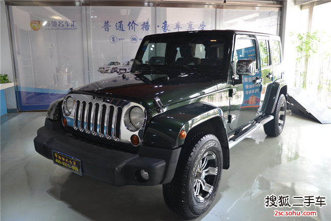 Jeep牧马人四门版2010款3.8L 撒哈拉