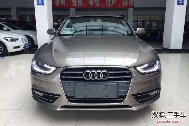 奥迪A4L2013款30 TFSI 自动舒适型