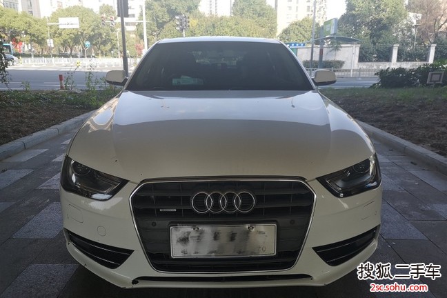 奥迪A4L2015款45 TFSI quattro个性运动型