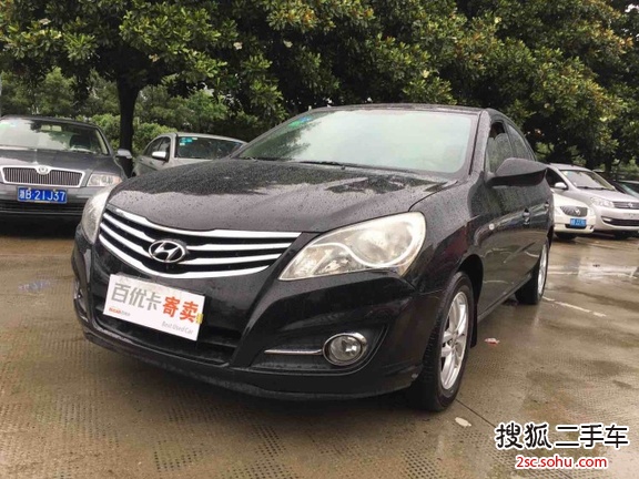 现代悦动2011款1.6L 手动顶级型