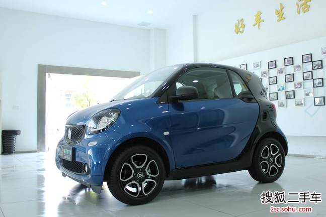 smartfortwo2017款1.0L 硬顶挚爱特别版