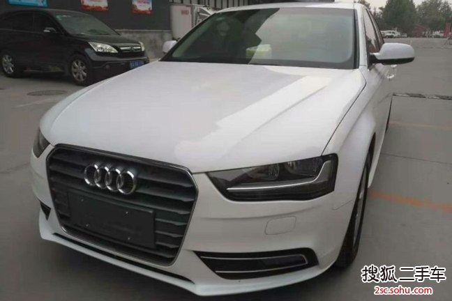 奥迪A4L2015款30 TFSI 自动舒适型