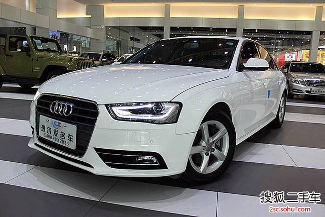 奥迪A4L2015款35 TFSI 自动标准型