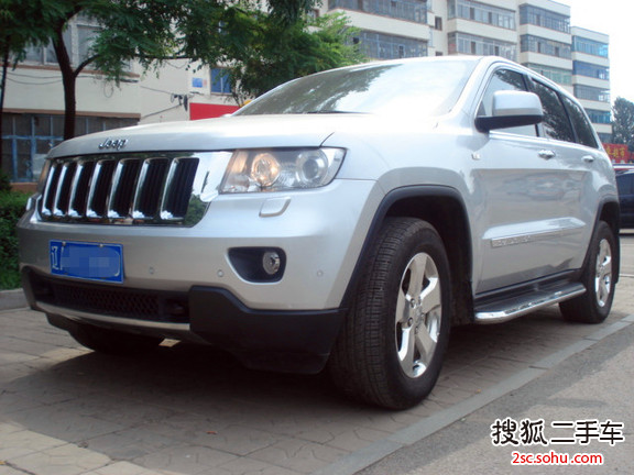 Jeep吉普大切诺基2011款3.6L 豪华导航版