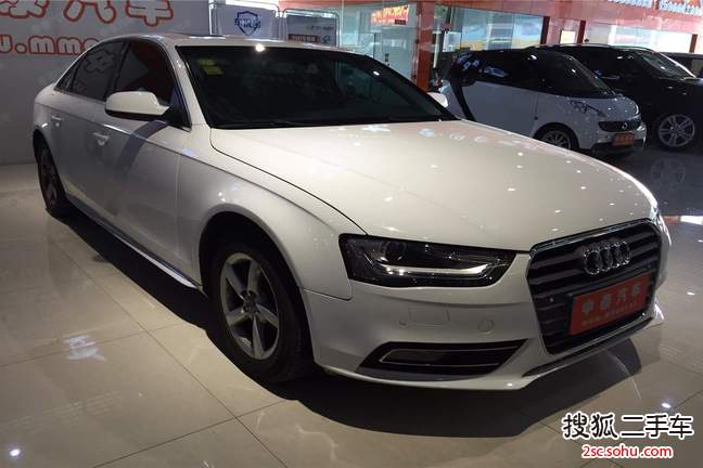 奥迪A4L2013款30 TFSI 自动舒适型