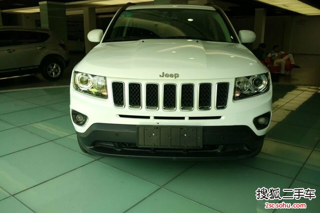 Jeep指南者2014款2.4L 四驱蛇行珍藏版