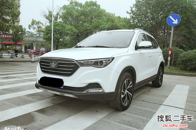 奔腾X402019款1.6L 自动豪华型