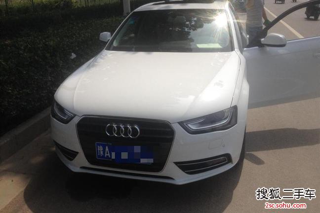 奥迪A4L2013款30 TFSI 自动舒适型