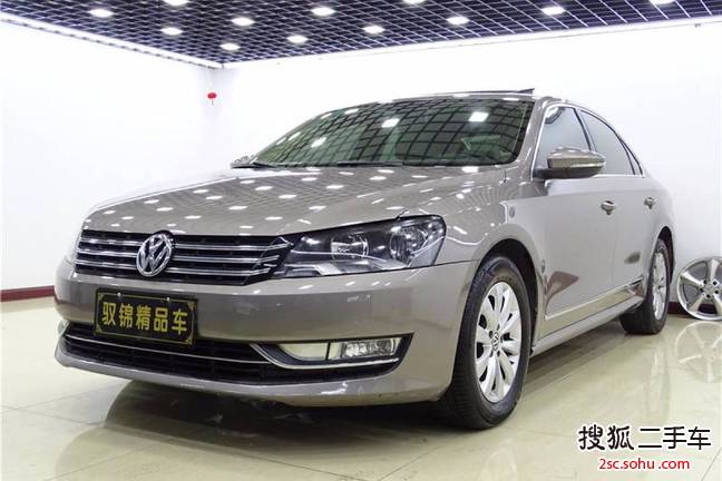 大众帕萨特2011款1.8TSI DSG尊荣版