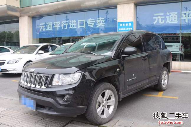 Jeep指南者2013款2.0L 两驱运动版