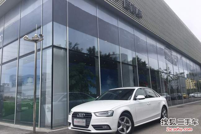 奥迪A4L2013款35 TFSI 自动舒适型