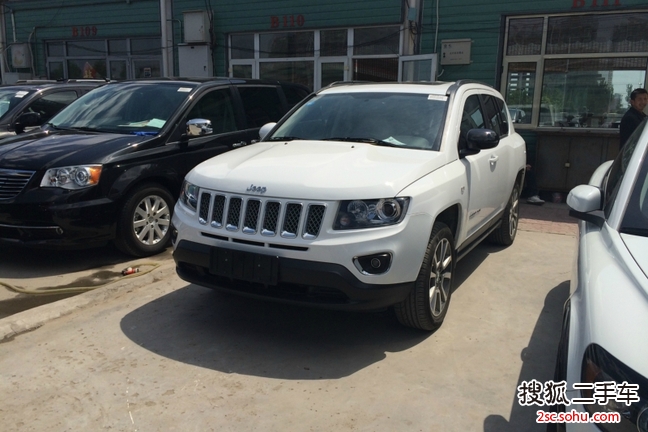 Jeep指南者2013款2.0L 两驱豪华版