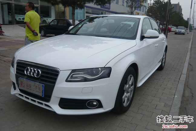 奥迪A4L2011款2.0TFSI 豪华型